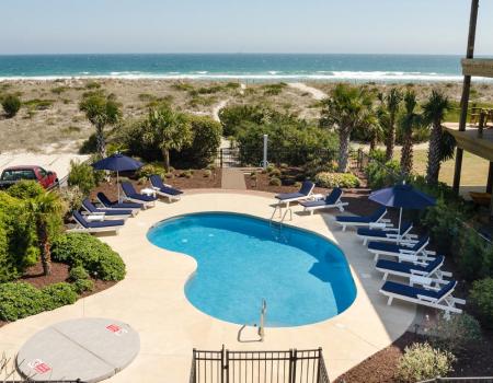 W072 Broadfoot Oceanfront Pool