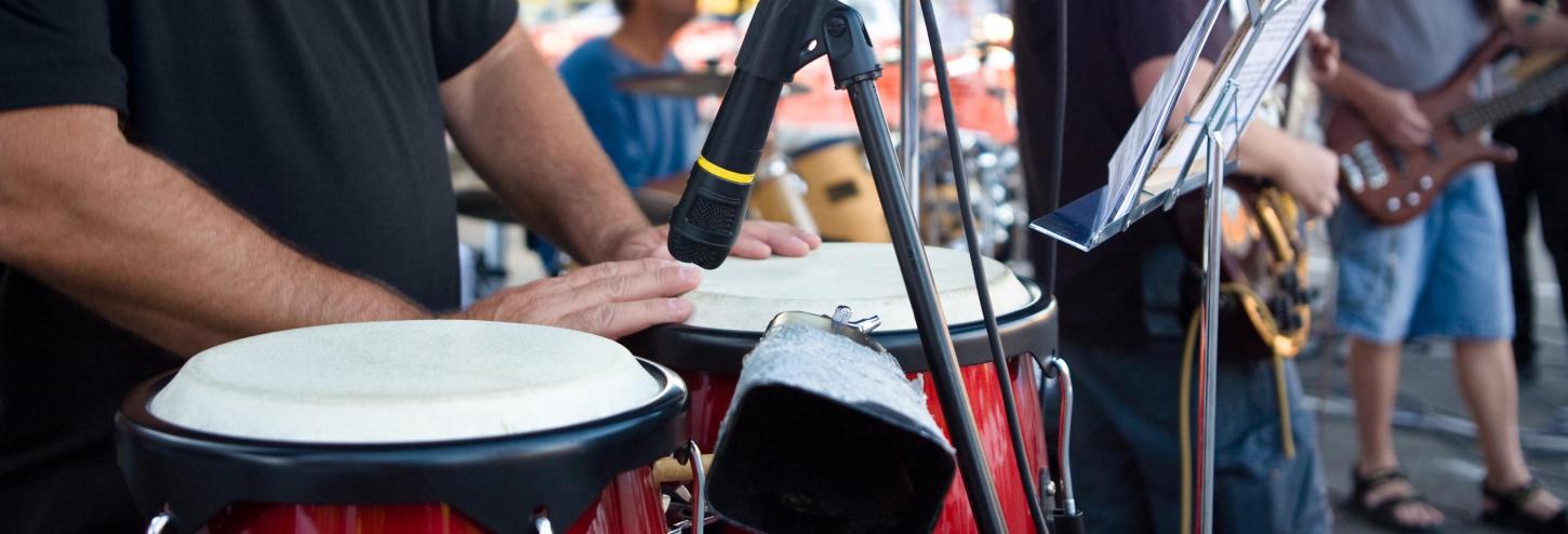 Live music band outside